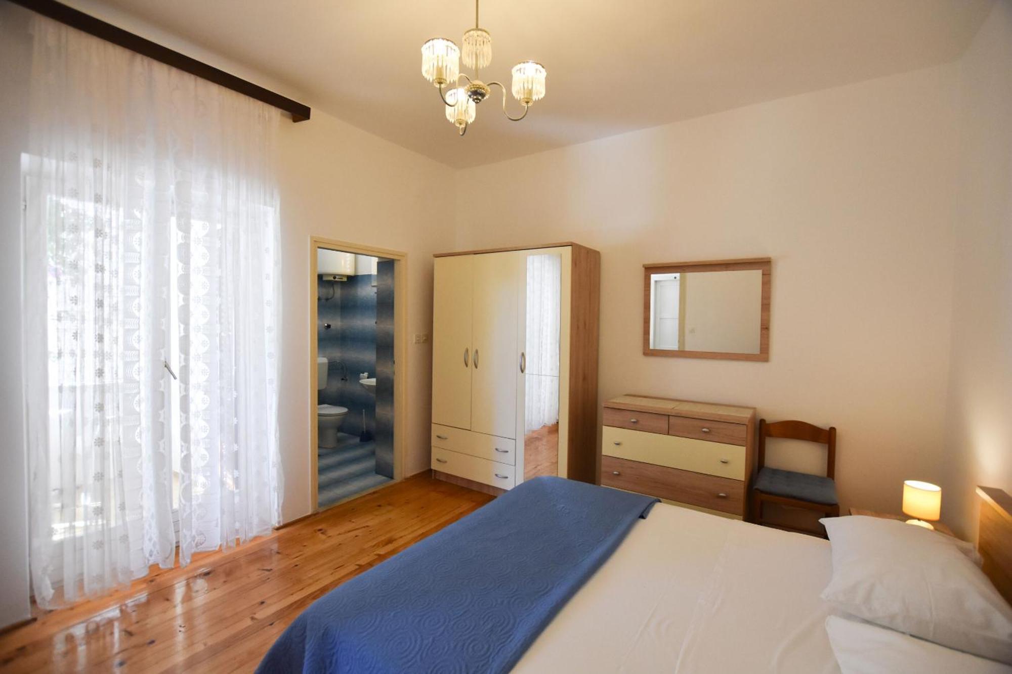 Apartments And Rooms Jakov Примоштен Номер фото