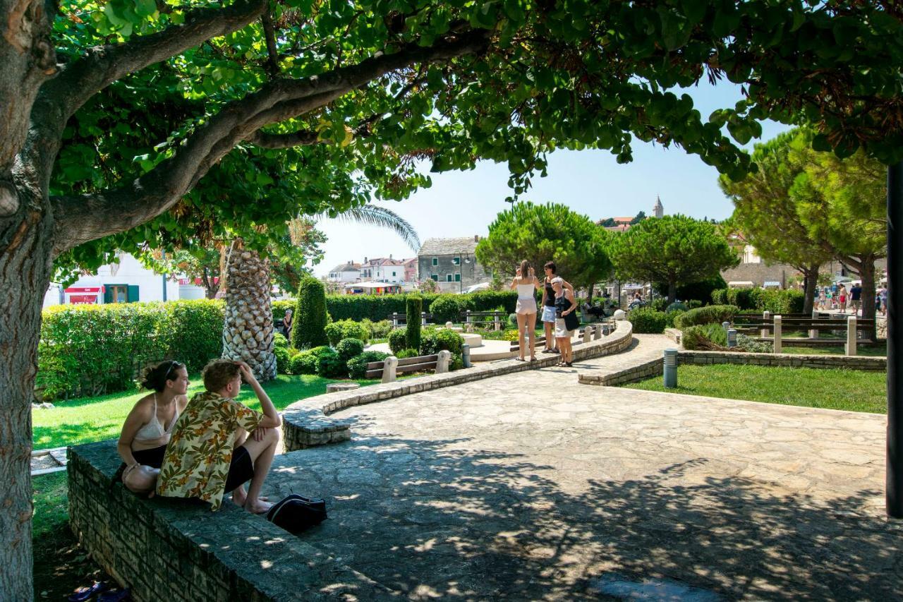 Apartments And Rooms Jakov Примоштен Экстерьер фото