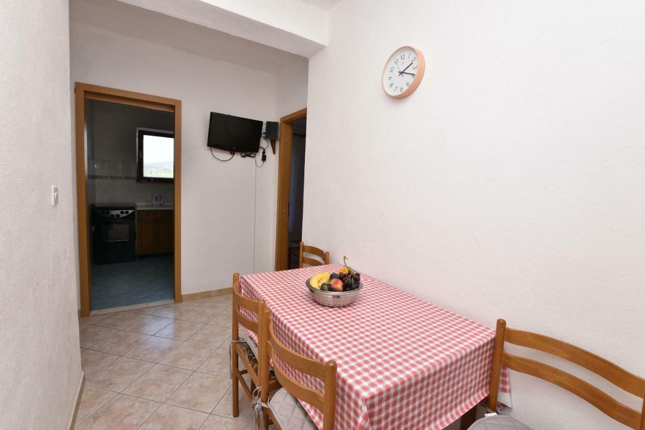 Apartments And Rooms Jakov Примоштен Экстерьер фото