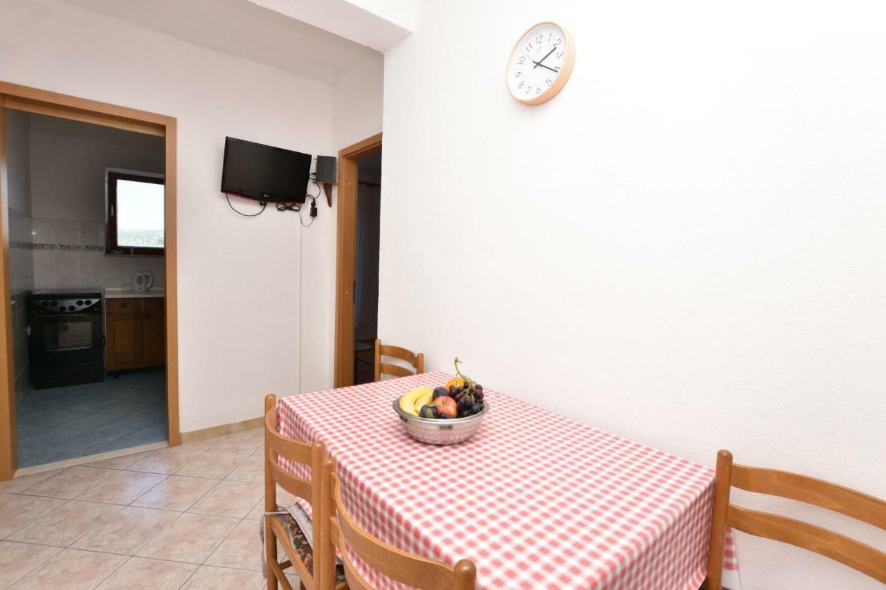 Apartments And Rooms Jakov Примоштен Экстерьер фото